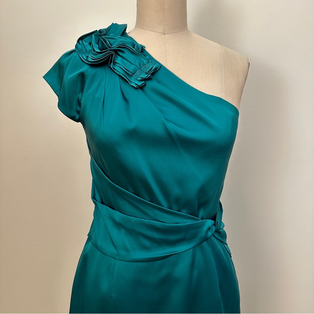 Elie Tahari Emerald Asymmetrical One-Shoulder Satin Cocktail Dress